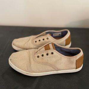 Toms Shoes
